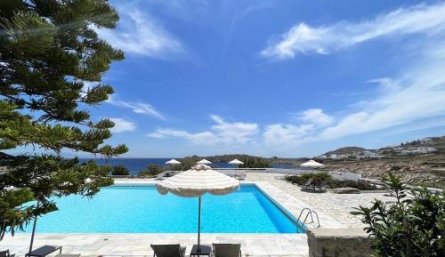 Four-Bedroom Deluxe Home - Oceanfront