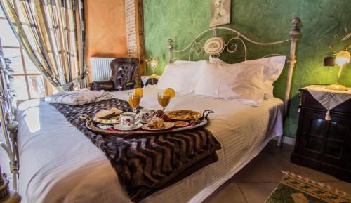 Deluxe Suite with Fireplace