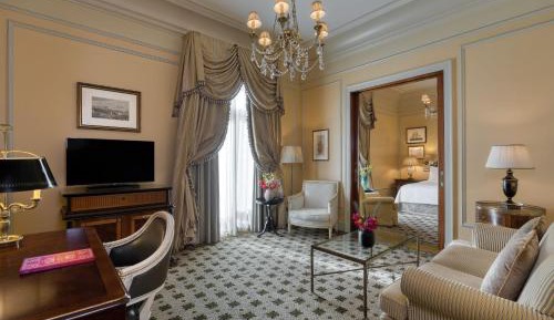 Grand Acropolis Suite 1 Bedroom Suite, 1 King, City view