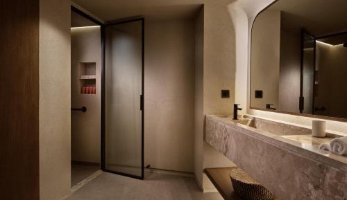 Eon Suite Inland View with Plunge Pool 