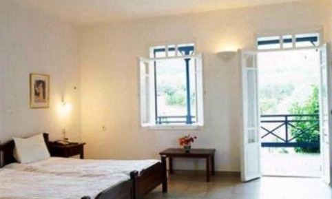 Studio (2 Adults)