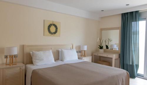 2 Bedroom 2 Bathroom Residence with Sea View