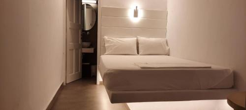 Standard Single Room with Shower