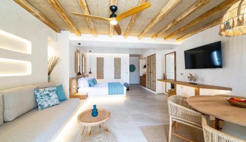 Suite with Hot Tub