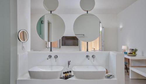 Deluxe Double Room with Terrace and Outdoor Refreshing Whirlpool