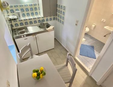 Studio (4 Adults)