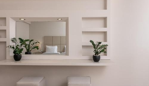Superior Petite Suite