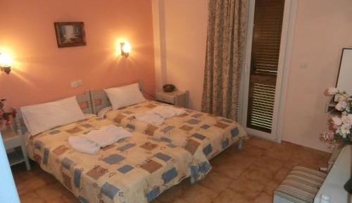 Economy Twin Room with City View