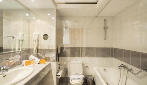 Family Comfort Two-Bedroom Room (4 Adults)
