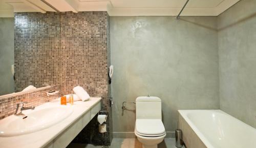 Junior Presidential Suite (2 Adults + 2 Children)