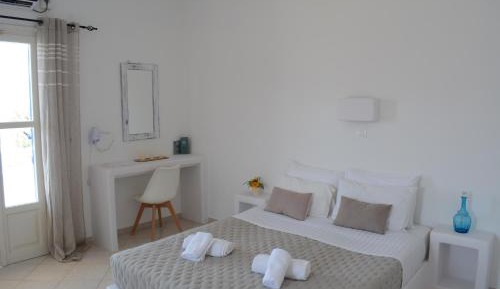 Deluxe Triple Room with Sea View