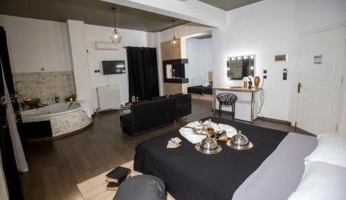 King Suite with Spa Bath
