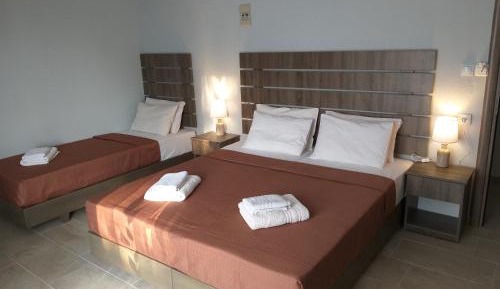 Studio (3 Adults)