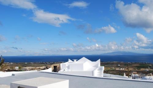 Cave House with Terrace and Sea View- Enoteca