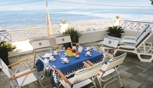 Villa - Beach Front