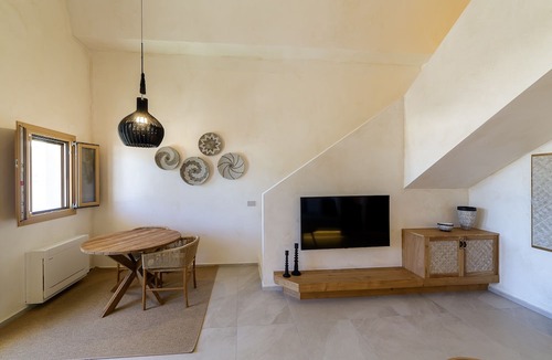 Perissa Hotel | Opalia Suites