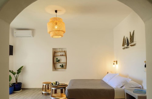 Agios Georgios House | Athiri Luxury Suites Perivolos