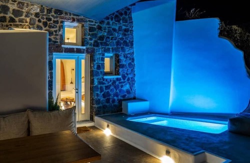 Messaria Hotel | Victoria Caves