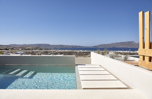 Milos Hotel | Cave Suites