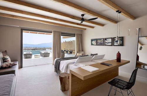Milos Hotel | Cave Suites