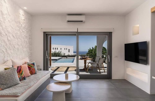 Fira Hotel | Numa Santorini