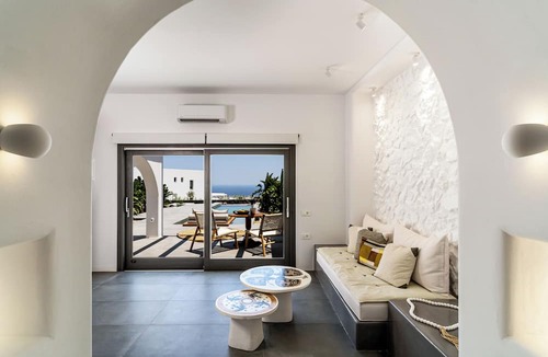 Fira Hotel | Numa Santorini