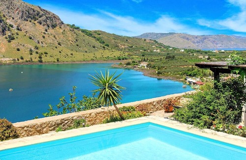 Kavallos House | Du Lac Omega Villa Private Pool