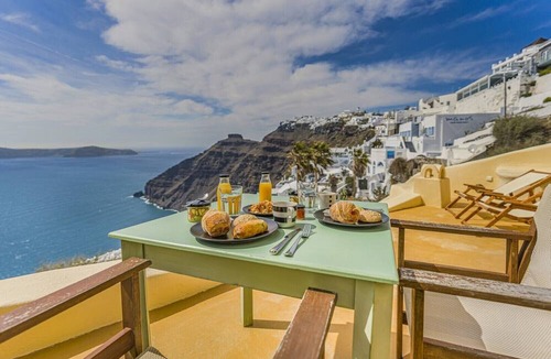 Firostefani House | Sensyo Caves