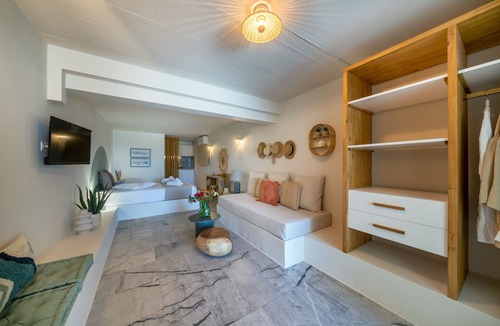Kilada House | Grand Bleu Anastazia