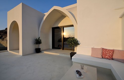 Finikia Villa | Artium Villa with Pool hosted by K&K