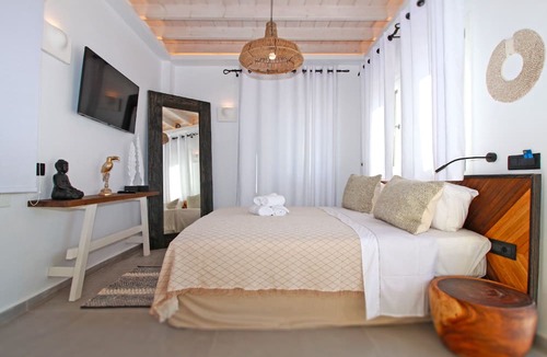 Ftelia Bed & Breakfast | Enalion Suites Mykonos