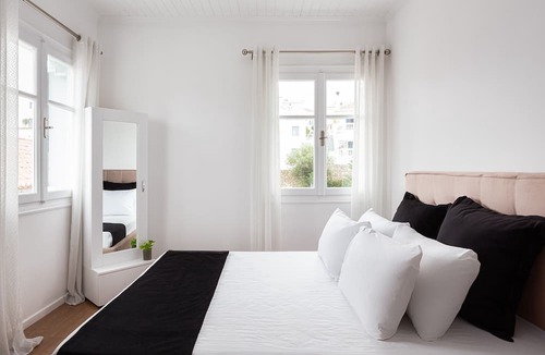 Agii Anargiri Apartment | Old Port Spetses Mansion
