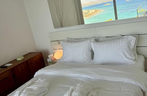 Saronida Apartment | Luxurious 2-bed Seaside Apartment in Saronida