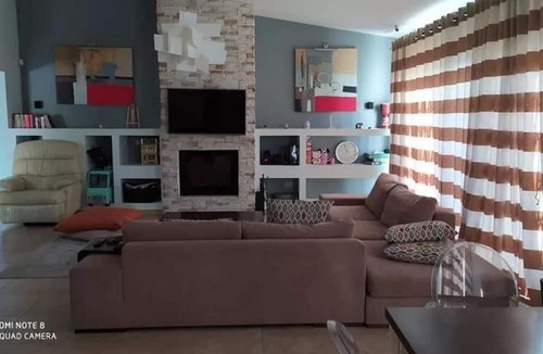 Chalcis Villa | Luxurious 6 Bedroom Villa With a Private Pool