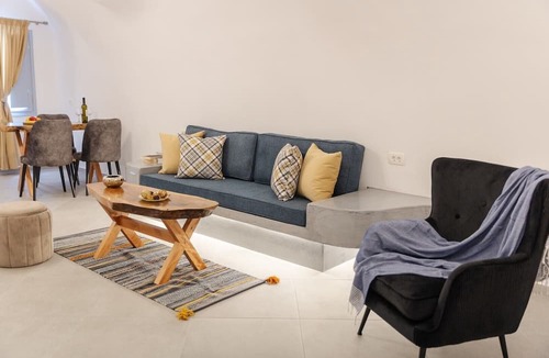 Kamari Hotel | Sun Angelos Oia - Luxury Cave Suites