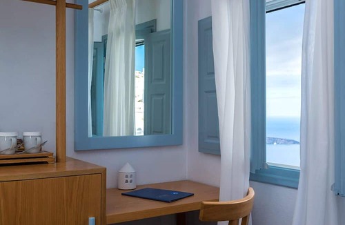 Firostefani Hotel | Helestia Pocket Hotel, Caldera Santorini