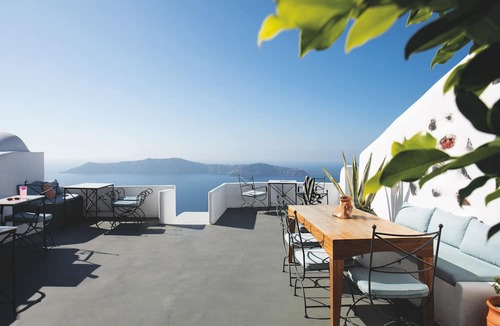 Imerovigli Hotel | Remezzo Villas