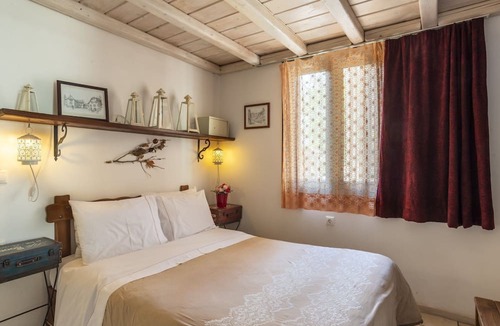 Kakalioraiika House | Ninemia Stay& Play