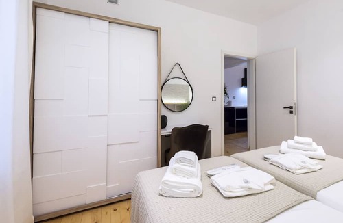 Kalamata Apartment | Aigli Seafront Loft-Bespoke Design Gem