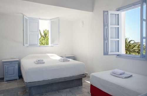 Kamari Hotel | Pelagos Hotel