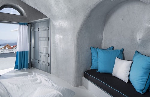 Firostefani House | Alta Vista Suites
