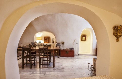 Finikia Hotel | Heliophos Boutique Caves