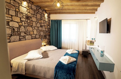 Agios Ioannis House | Lithoessa Luxury Apartments