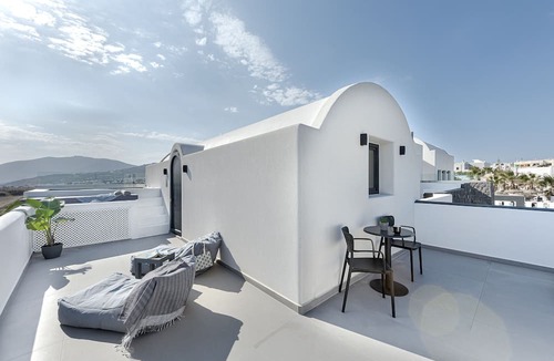 Karterados Hotel | Onyx Hotel & Suites