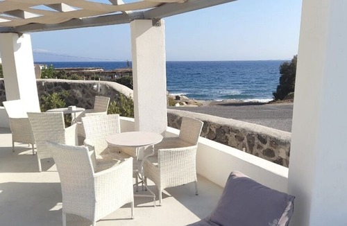 Kamari Hotel | Sea paradise villas