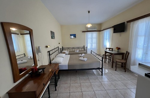 Katapola Hotel | Georgia Studios