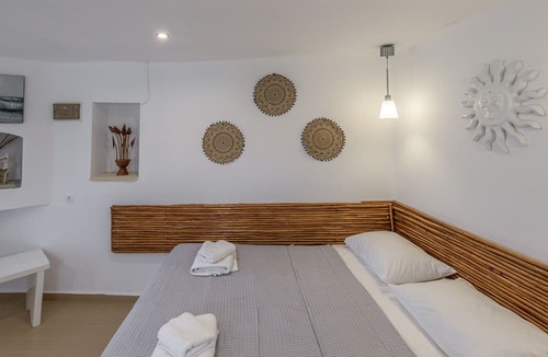 Milos House | Vouno Country Studio