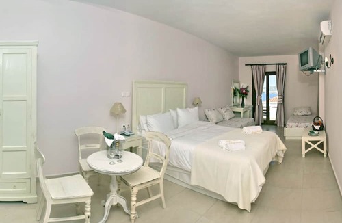 Petra Hotel | Clara Hotel