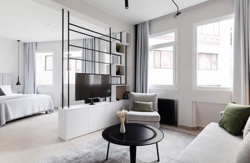 Plaka Apartment | Luxury Apartment in Plaka A