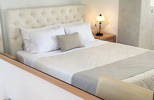 Firostefani Hotel | Hotel Mylos